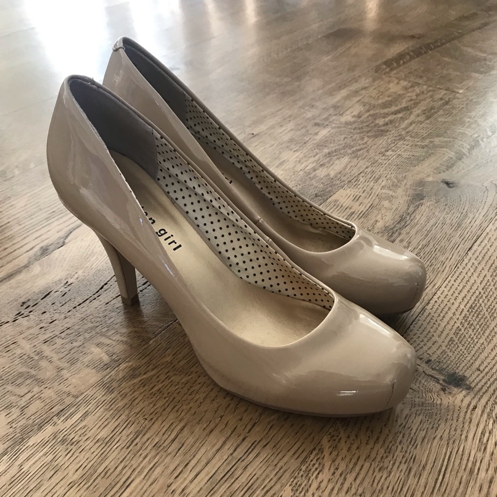 GUC nude pumps, Madden girl